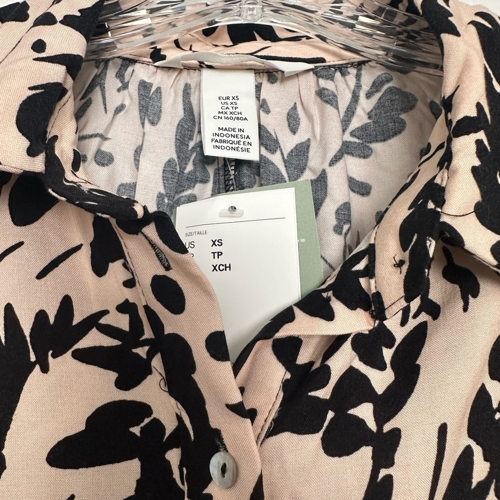 H&M Button-Front Floral Shirt Dress - Black on Peach - Size XS - Very Oversized - Picture 3 of 5
